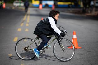 Celebración del Día Mundial de la Bicicleta en el Velódromo Municipal de Montevideo