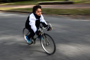 Celebración del Día Mundial de la Bicicleta en el Velódromo Municipal de Montevideo