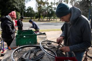 Celebración del Día Mundial de la Bicicleta en el Velódromo Municipal de Montevideo