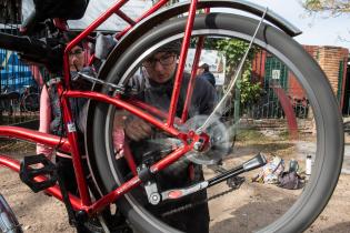 Celebración del Día Mundial de la Bicicleta en el Velódromo Municipal de Montevideo