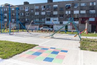 :Sustitución de mobiliario urbano y juegos infantiles en plaza INVE en el marco del Plan ABC+ Unión - Malvín Norte :Sustitución de mobiliario urbano y juegos infantiles en plaza INVE en el marco del Plan ABC+ Unión - Malvín Norte