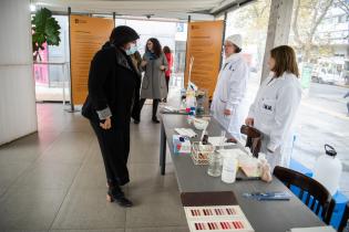 Actividades por el Día Mundial de la Inocuidad Alimentaria en la explanada de la Intendencia de Montevideo, 07 de junio de 2022