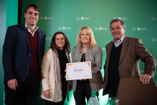 Firma de convenio de cooperación entre la Intendencia de Montevideo y la Fundación Pérez Scremini Firma de convenio de cooperación entre la Intendencia de Montevideo y la Fundación Pérez Scremini