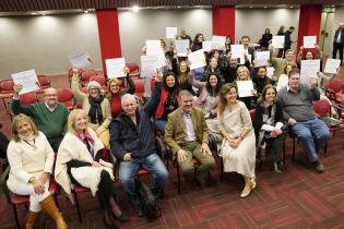 Entrega de certificados de post grado en transformación Organizacional