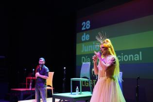 Conversatorio «Día internacional del orgullo LGBT+: el camino de la lucha» en el teatro Solís Conversatorio «Día internacional del orgullo LGBT+: el camino de la lucha» en el teatro Solís