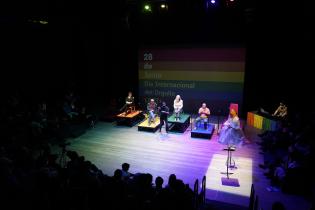 Conversatorio «Día internacional del orgullo LGBT+: el camino de la lucha» en el teatro Solís Conversatorio «Día internacional del orgullo LGBT+: el camino de la lucha» en el teatro Solís