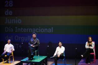 Conversatorio «Día internacional del orgullo LGBT+: el camino de la lucha» en el teatro Solís  