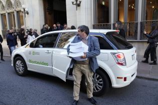 Entrega de rendición de cuentas y presupuesto a la Junta Departamental de Montevideo Entrega de rendición de cuentas y presupuesto a la Junta Departamental de Montevideo