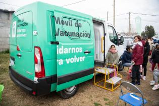 Lanzamiento de policlínica odontológica móvil en el Complejo Verdisol Lanzamiento de policlínica odontológica móvil en el Complejo Verdisol