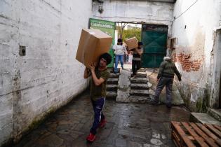 Entrega de abrigos a ollas populares en el Galpón de Corrales , 26 de julio de 2022