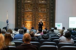 Entrega de sello «Montevideo más Verde » a cooperativas de vivienda 