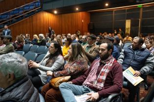 Entrega de sello «Montevideo más Verde » a cooperativas de vivienda 