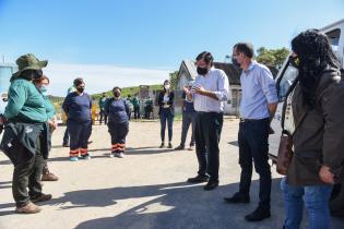 Jornada de limpieza en playa Santa Catalina en el marco del Día de la Tierra