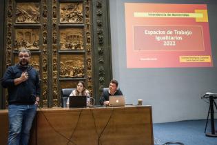 Capacitación al funcionariado de la Intendencia de Montevideo en el marco del programa «Hombres construyendo igualdad» Capacitación al funcionariado de la Intendencia de Montevideo en el marco del programa «Hombres construyendo igualdad»