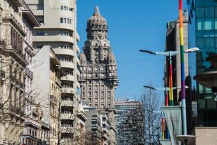 Intervención en Av.18 de julio en el marco del Mes de la Diversidad