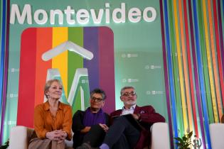Declaración de Ciudadana Ilustre a Diana Mines en el marco del Mes de la Diversidad Declaración de Ciudadana Ilustre a Diana Mines en el marco del Mes de la Diversidad