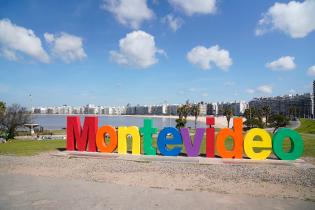 Intervención temática en el cartel de Montevideo en Kibón en el marco del Mes de la Diversidad Intervención temática en el cartel de Montevideo en Kibón en el marco del Mes de la Diversidad