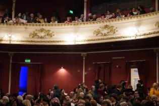 Función de estreno de "Esperando la carroza" por la Comedia Nacional en el teatro Macció de San José Función de estreno de "Esperando la carroza" por la Comedia Nacional en el teatro Macció de San José