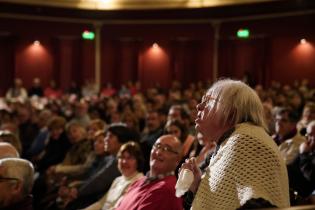 Función de estreno de "Esperando la carroza" por la Comedia Nacional en el teatro Macció de San José Función de estreno de "Esperando la carroza" por la Comedia Nacional en el teatro Macció de San José