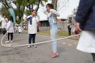 Peatonal barrial en el barrio Municipal