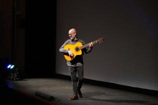 Lanzamiento de la plataforma cultural Voy en el Teatro Solis