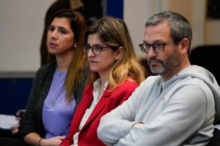 Anuncio de entregas de viviendas Anuncio de entregas de viviendas