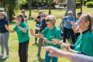 Clase de gimnasia para personas mayores en el Espacio Barradas, 5 de octubre de 2022