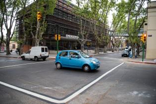 Inauguración de semáforo en la intersección de las calles Larravide y José Antonio Cabrera