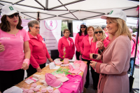 Actividad en la explanada de la Intendencia de Montevideo por campaña de prevención del cáncer de mama, 12 de octubre de 2022