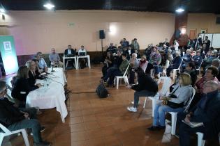 Ppresentación de obras "Montevideo se adelanta" en la cooperativa 3 de abril Ppresentación de obras "Montevideo se adelanta" en la cooperativa 3 de abril
