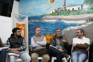 Visita de la intendenta Carolina Cosse al Concejo Vecinal 9, en el Municipio F. Visita de la intendenta Carolina Cosse al Concejo Vecinal 9, en el Municipio F.