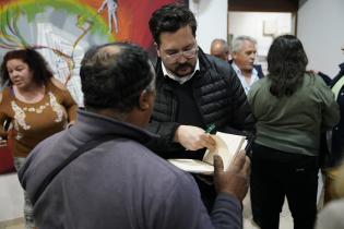 Visita de la intendenta Carolina Cosse al Concejo Vecinal 9, en el Municipio F. Visita de la intendenta Carolina Cosse al Concejo Vecinal 9, en el Municipio F.