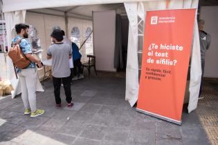 Jornada de testeo gratuito de sífilis en la explanda de la Intendencia de Montevideo Jornada de testeo gratuito de sífilis en la explanda de la Intendencia de Montevideo , 18 de octubre de 2022