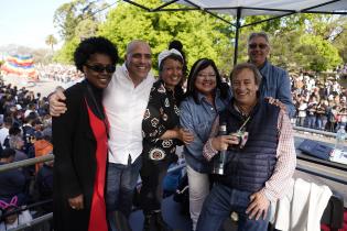 Desfile de Llamadas de Admisión Desfile de Llamadas de Admisión