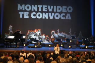 Encuentro hacia los 300 años de Montevideo en el teatro Solís Encuentro hacia los 300 años de Montevideo en el teatro Solís