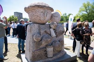 Inauguración de plazoleta y escultura «El Abrazo», de Juan Cavo en el marco de la celebración de los 150 años de la ciudad de La Paz   ,11 de noviembre de 2022