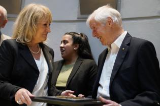 Homenaje a Miguel Aguirre Bayley en la Junta Departamental de Montevideo