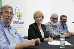 Firma de convenio con FUCVAM por tierras para cooperativas Firma de convenio con FUCVAM por tierras para cooperativas
