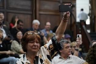 Entrega del título de «Doctor Honoris Causa de la Universidad de la República» al cantautor Sr. Joan Manuel Serrat