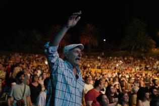 Concierto de Ruben Rada en el Teatro de Verano en el marco de la XXVII Cumbre de Mercociudades en Montevideo 