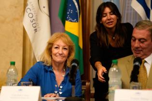 Firma de cesión de contrato con PARLASUR Firma de cesión de contrato con PARLASUR , 05 de diciembre de 2022