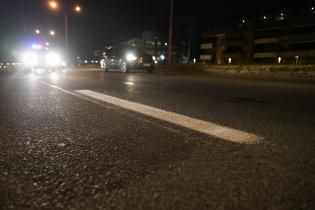 Tarea de pintado de líneas divisorias de carriles Tarea de pintado de líneas divisorias de carriles