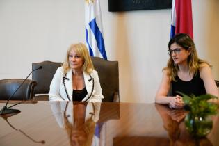 Reunión de la Intendenta Carolina Cosse con el director regional para América del Sur de la OIM, Marcelo Pisani Reunión de la Intendenta Carolina Cosse con el director regional para América del Sur de la OIM, Marcelo Pisani