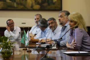Reunión de la intendenta Carolina Cosse y gabinete con vecinos de Punta Carretas por proyecto de Montevideo se Adelanta Reunión de la intendenta Carolina Cosse y gabinete con vecinos de Punta Carretas por proyecto de Montevideo se Adelanta