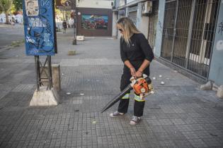 Operativo de limpieza en feria vía blanca de Reyes en la Avenida 8 de Octubre