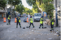 Operativo de limpieza en feria vía blanca de Reyes en la Avenida 8 de Octubre