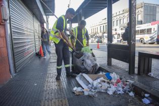 Operativo de limpieza en feria de Reyes del Paso Molino