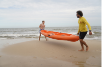 Escuela de actividades naúticas en playa Honda, en el marco del programa Monteverano