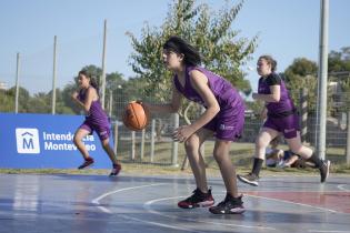 Partido inaugural del Torneo Jr. NBA en el Espacio Ramón Cáceres 