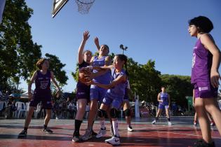 Partido inaugural del Torneo Jr. NBA en el Espacio Ramón Cáceres Partido inaugural del Torneo Jr. NBA en el Espacio Ramón Cáceres